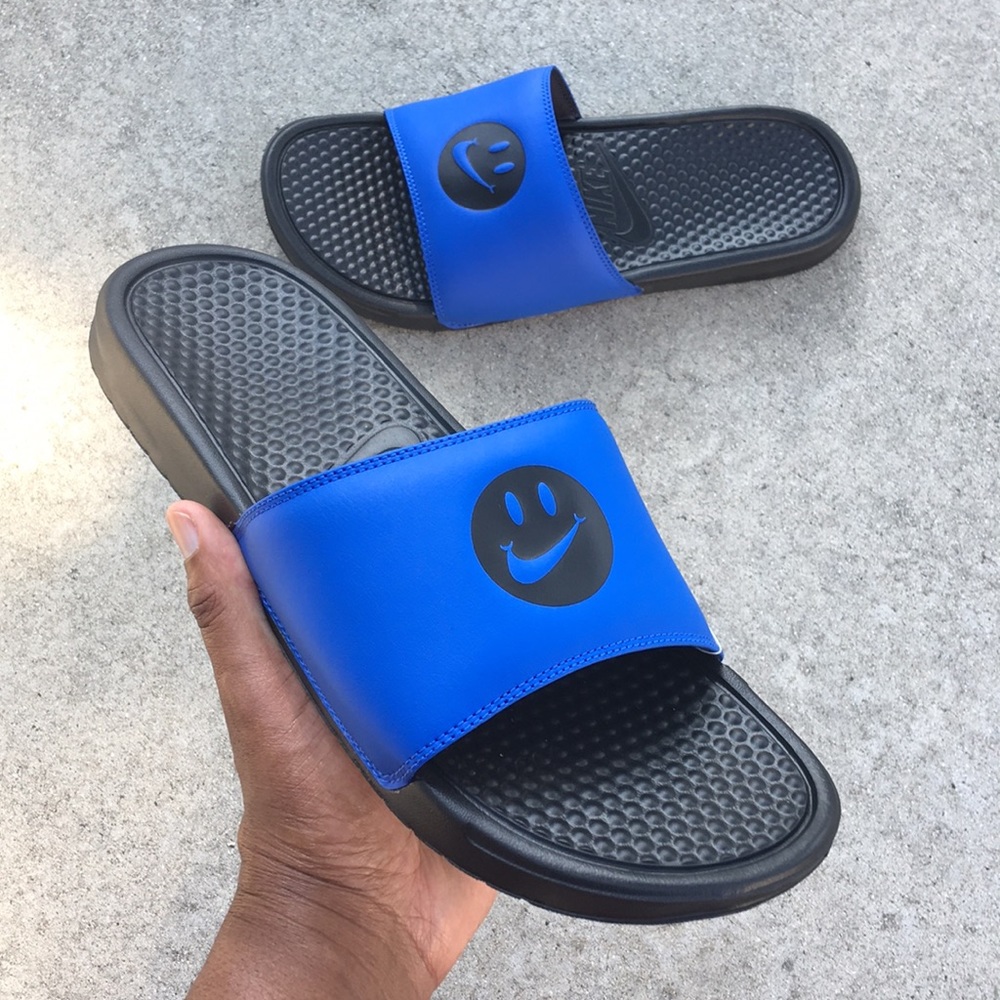 NIKE BLUES SMILE BENASSI SLIDES HAVE A NIKE DAY